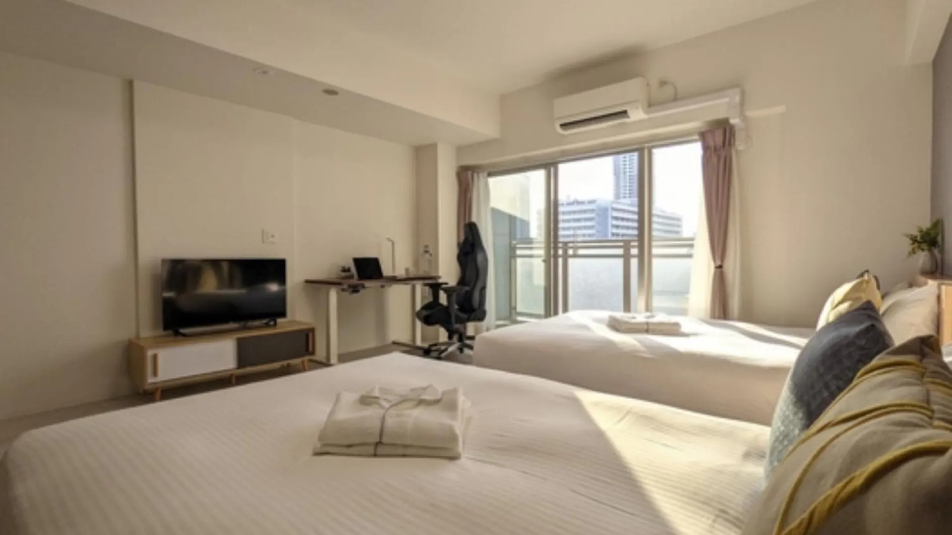 Eslead Hotel Osaka Tsuruhashi - Vacation Stay 77569V 0*,  Giappone